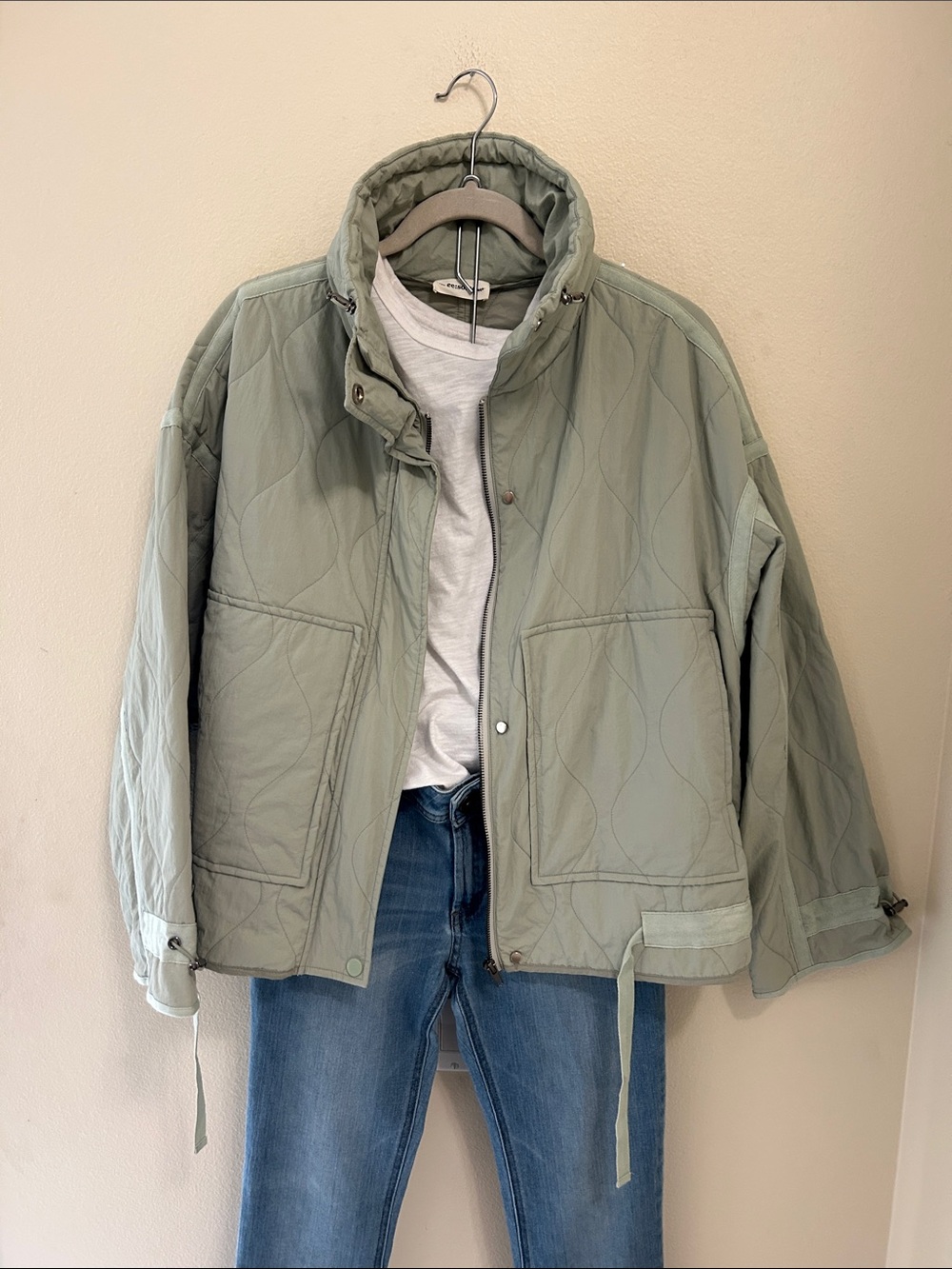 Eesome Los Angeles Light Sage Quilted oversized Puffer
